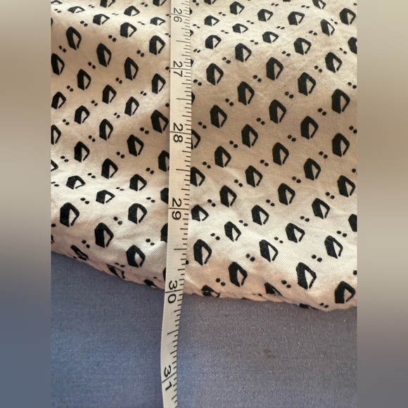 H&M White and Black Patterned Midi Dress - Picture 7 of 9